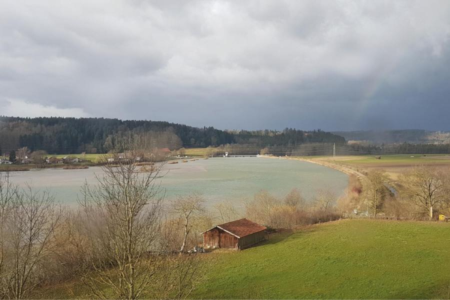 Stille X Weite - Hochwertige Wohnung Mit See-Panorama Kronburg Eksteriør bilde